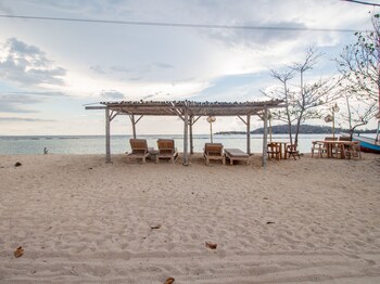 ora villas gili meno