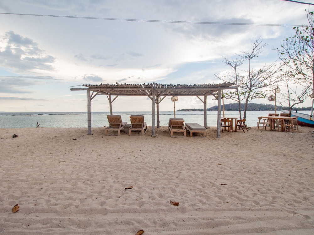 ora villas gili meno