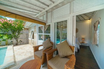 ora villas gili meno