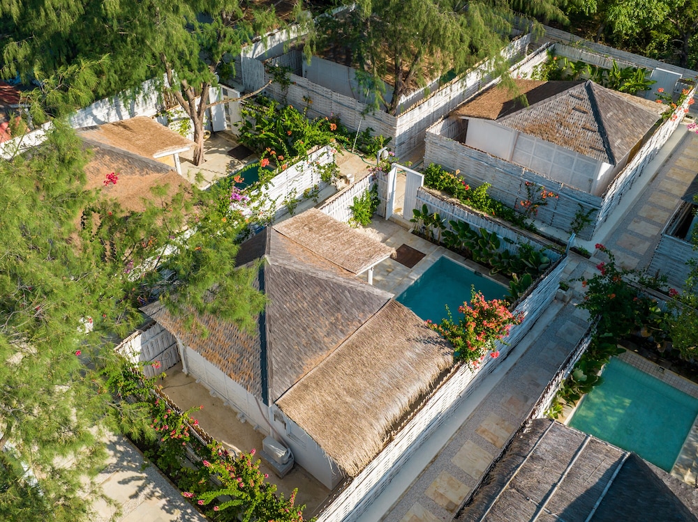 ora villas gili meno