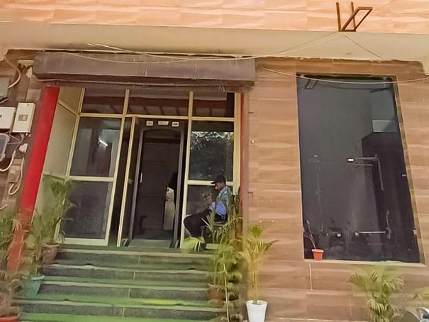 roomshala 002 rose residency