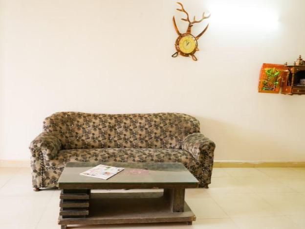 roomshala 002 rose residency