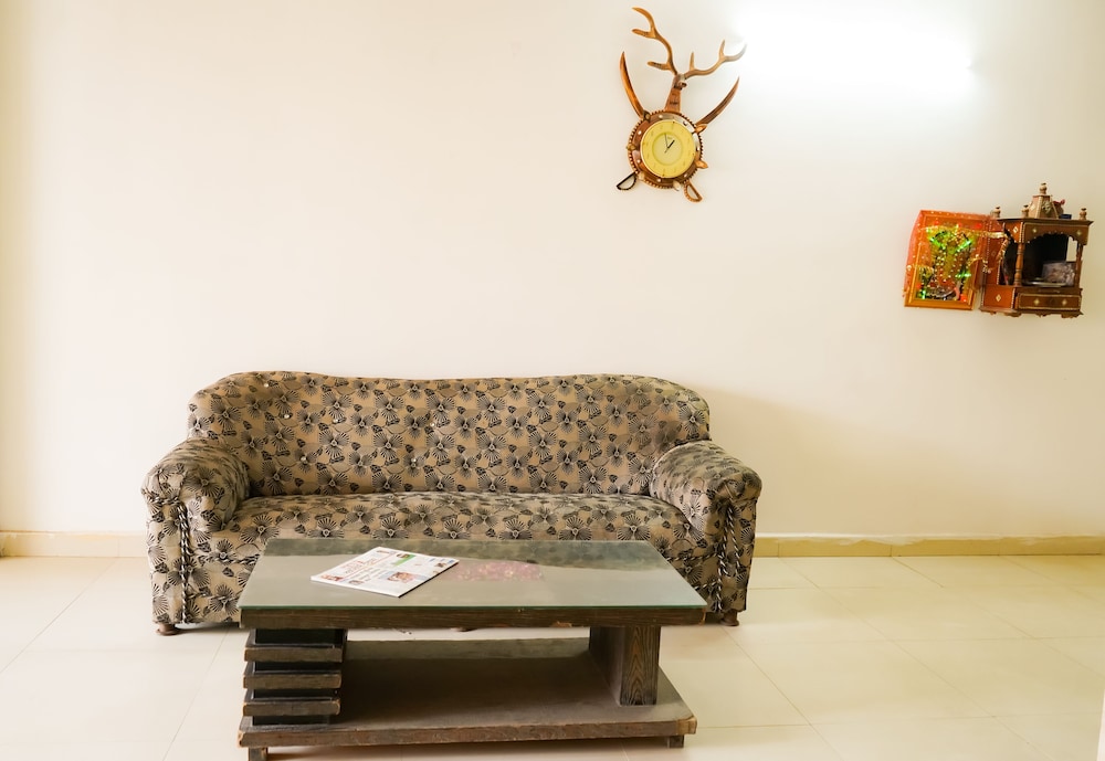 roomshala 002 rose residency