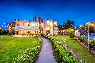 hand pet rainbow maison resort hotel