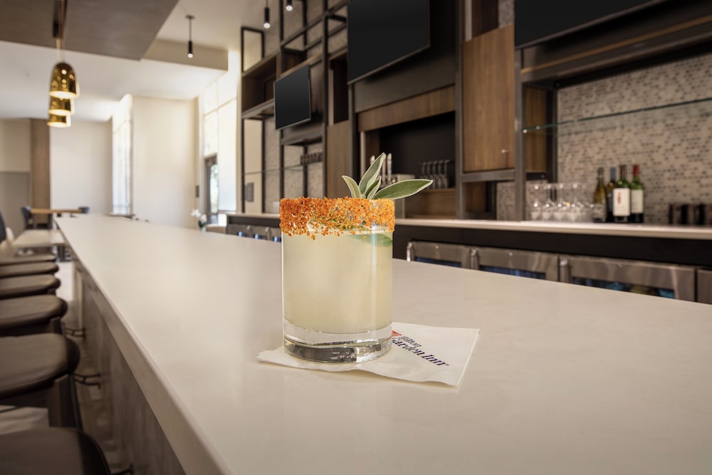 hilton garden inn denver airport tower road