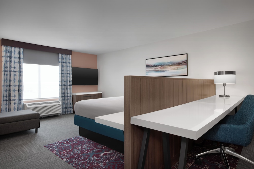 hilton garden inn denver airport tower road