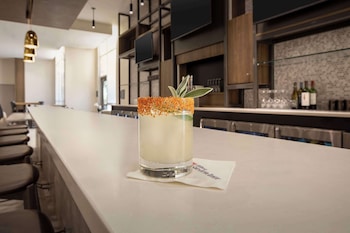hilton garden inn denver airport tower road