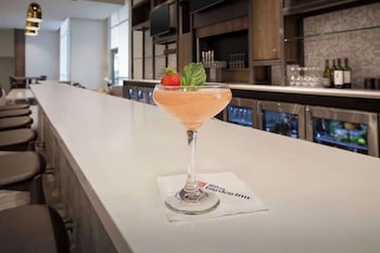 hilton garden inn denver airport tower road