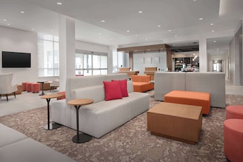 hilton garden inn denver airport tower road