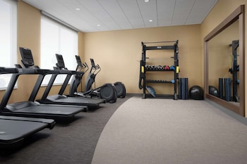 hilton garden inn denver airport tower road