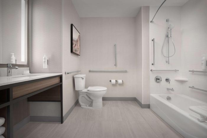 hilton garden inn denver airport tower road