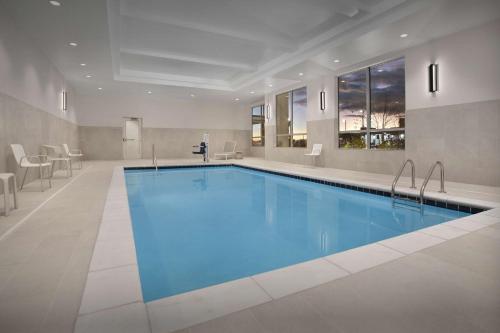 hilton garden inn denver airport tower road