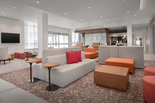 hilton garden inn denver airport tower road