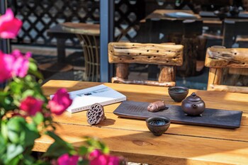 guilin village creek inn