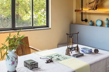 guilin village creek inn