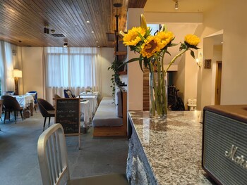 guilin village creek inn