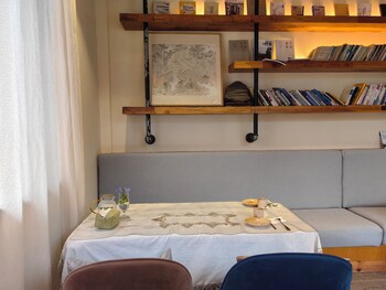 guilin village creek inn