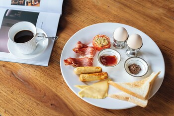 guilin village creek inn