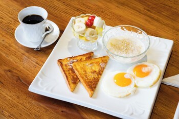 guilin village creek inn