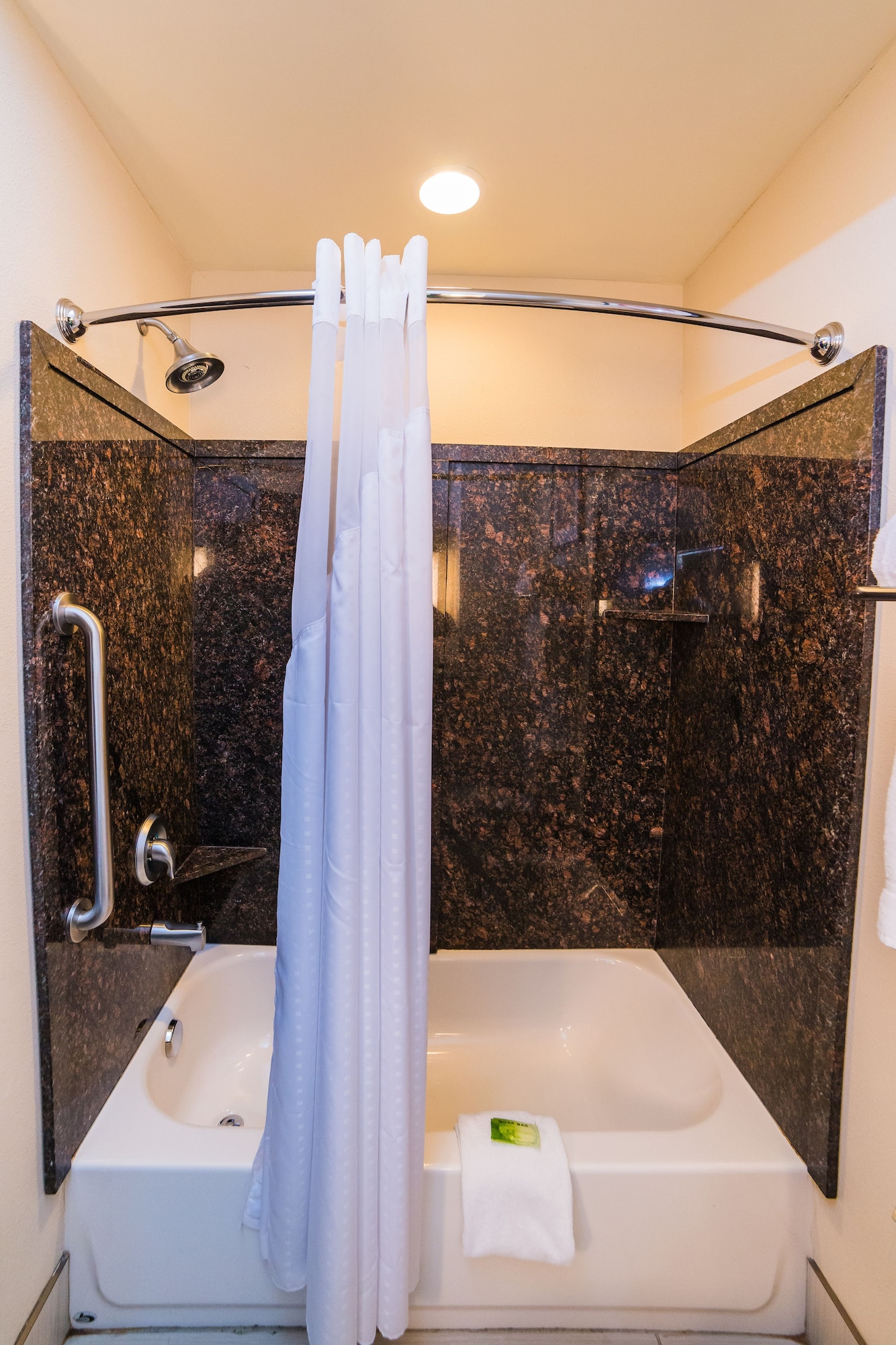 holiday inn express hotel and suites rockingham by ihg