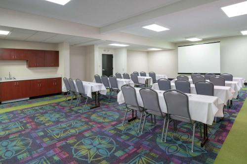 hampton inn by hilton hopewell fort gregg adams