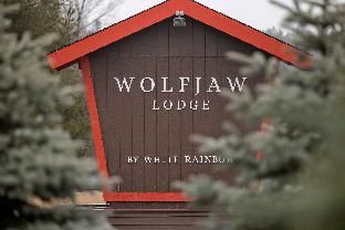 wolfjaw lodge