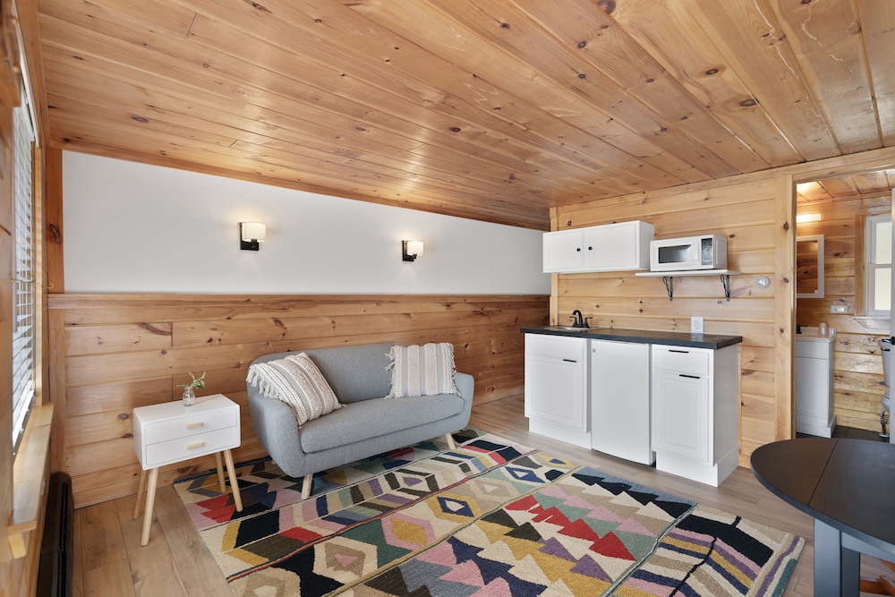 wolfjaw lodge