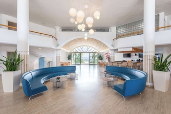 royal islander resort la plage