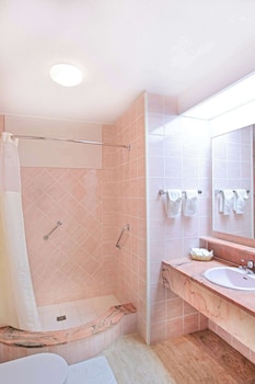 royal islander resort la plage