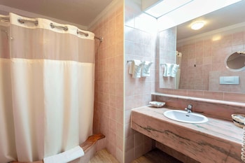 royal islander resort la plage