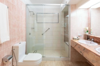 royal islander resort la plage