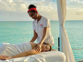 royal islander resort la plage