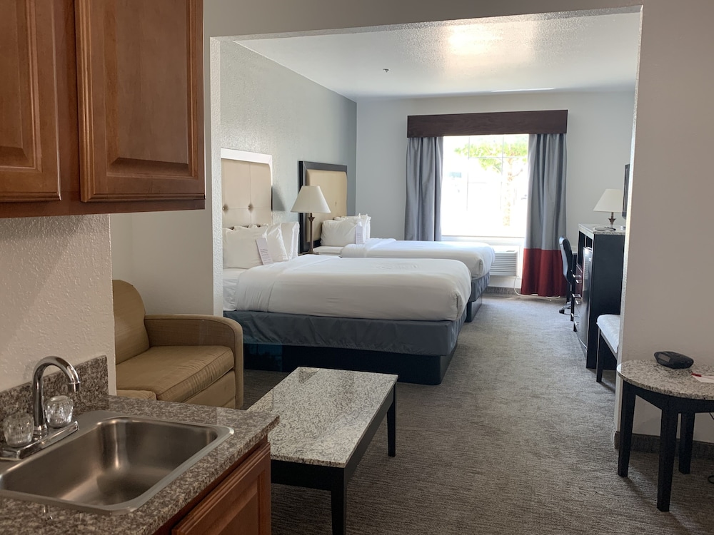 comfort inn and suites gatesville near fort cavazos