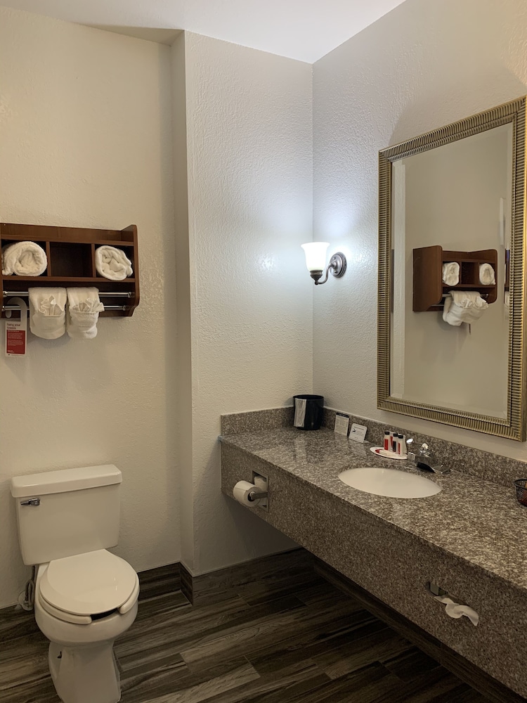 comfort inn and suites gatesville near fort cavazos