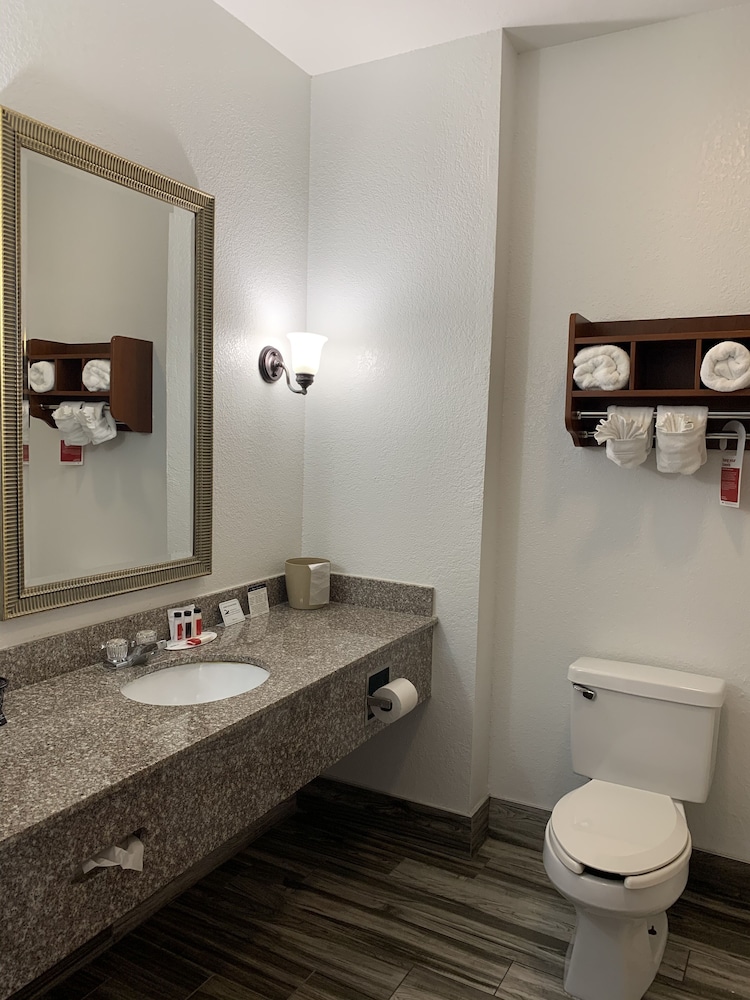 comfort inn and suites gatesville near fort cavazos