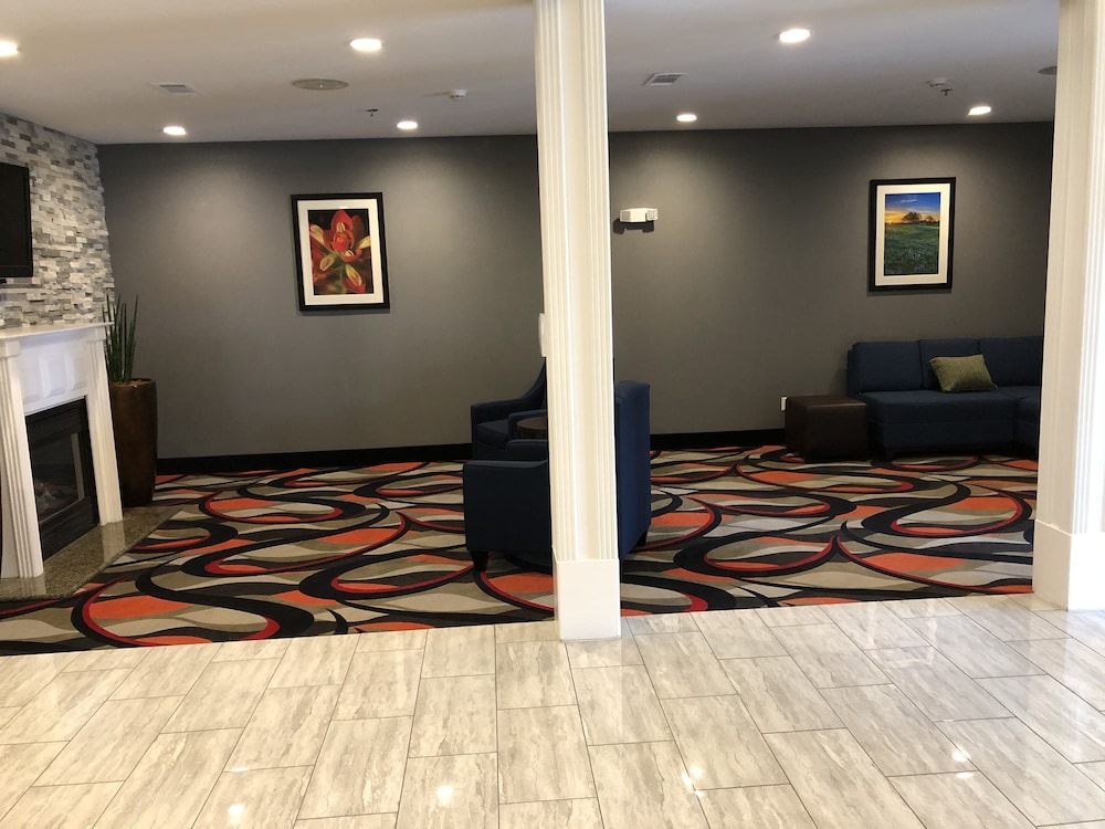 comfort inn and suites gatesville near fort cavazos