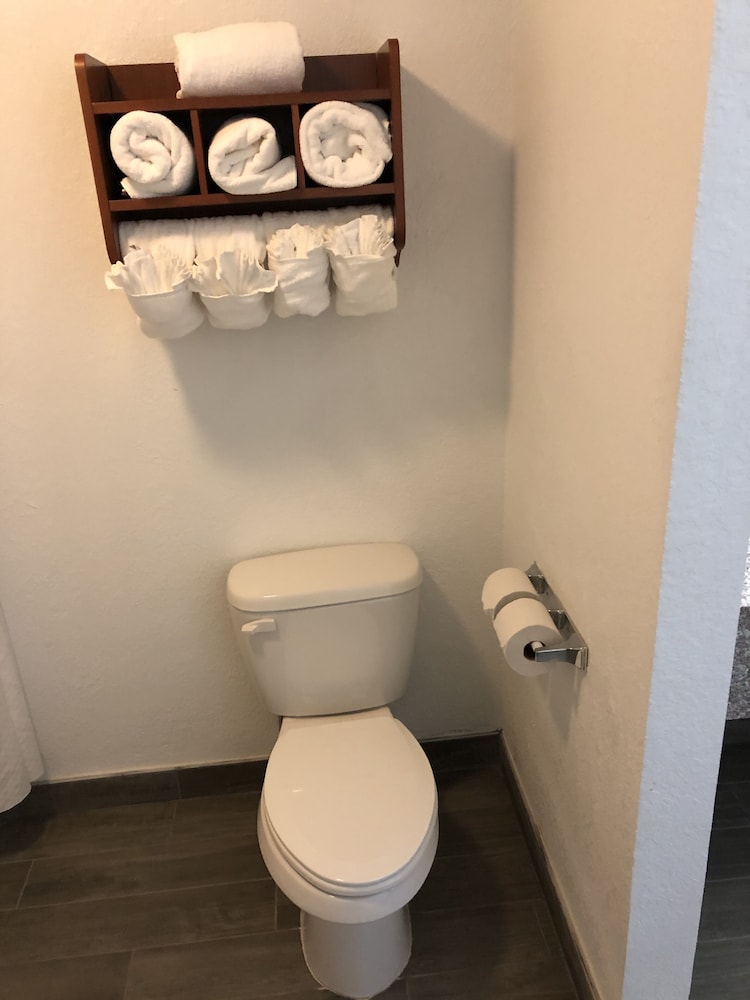 comfort inn and suites gatesville near fort cavazos