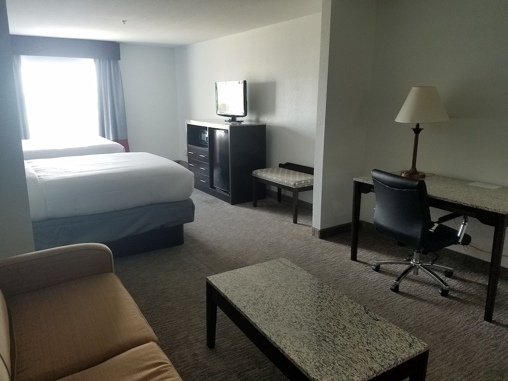 comfort inn and suites gatesville near fort cavazos