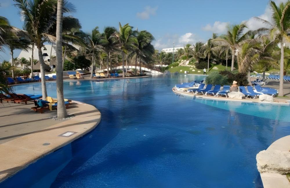 the pyramid cancun all inclusive