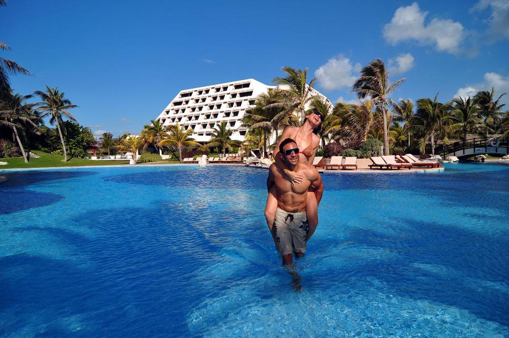 the pyramid cancun all inclusive