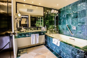 the pyramid cancun all inclusive