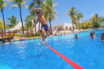 the pyramid cancun all inclusive