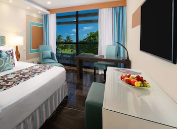 the pyramid cancun all inclusive