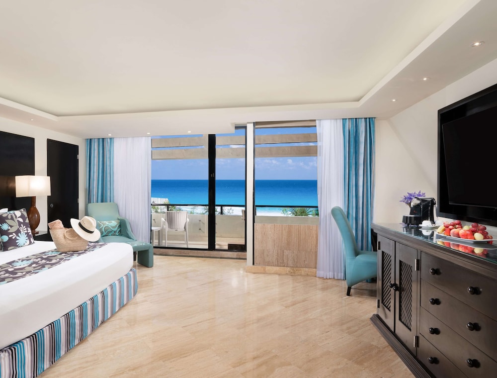 the pyramid cancun all inclusive