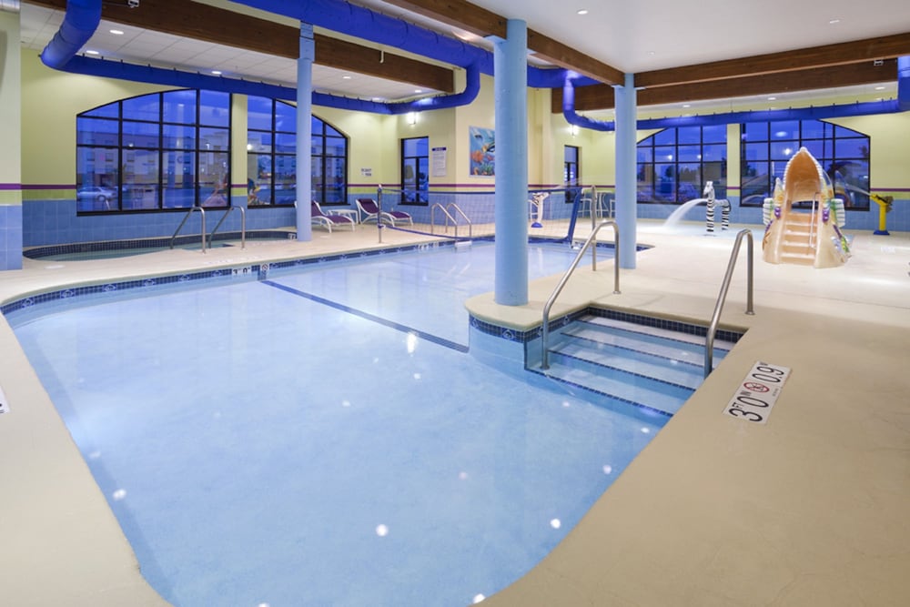 holiday inn express hotel and suites rogers by ihg