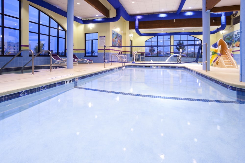 holiday inn express hotel and suites rogers by ihg