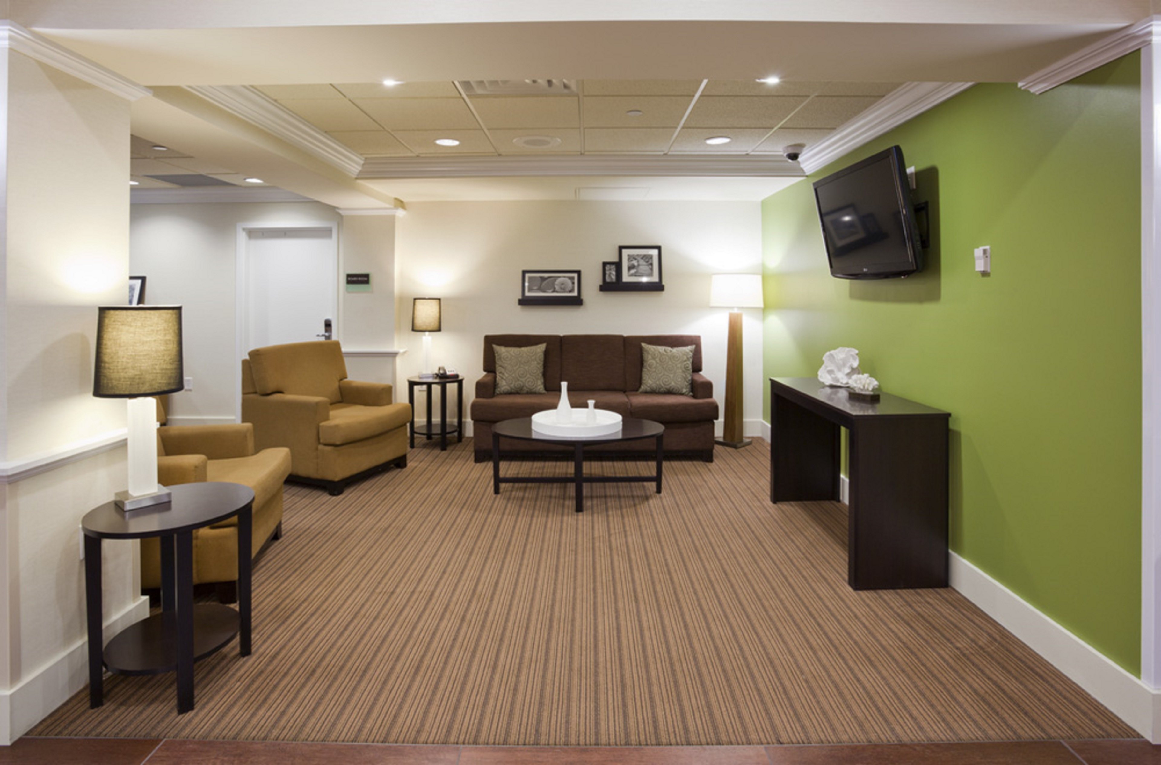 holiday inn express hotel and suites rogers by ihg