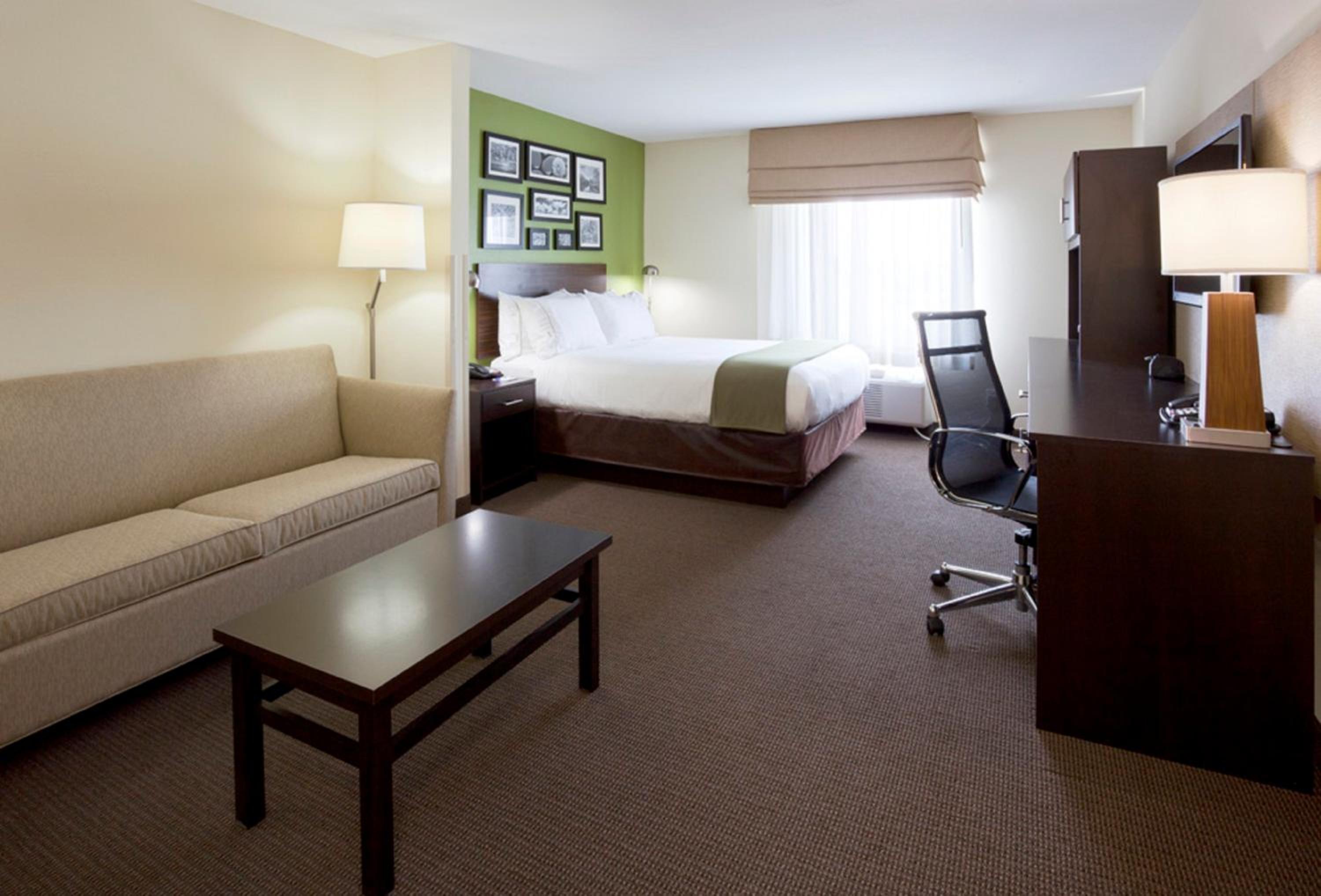 holiday inn express hotel and suites rogers by ihg