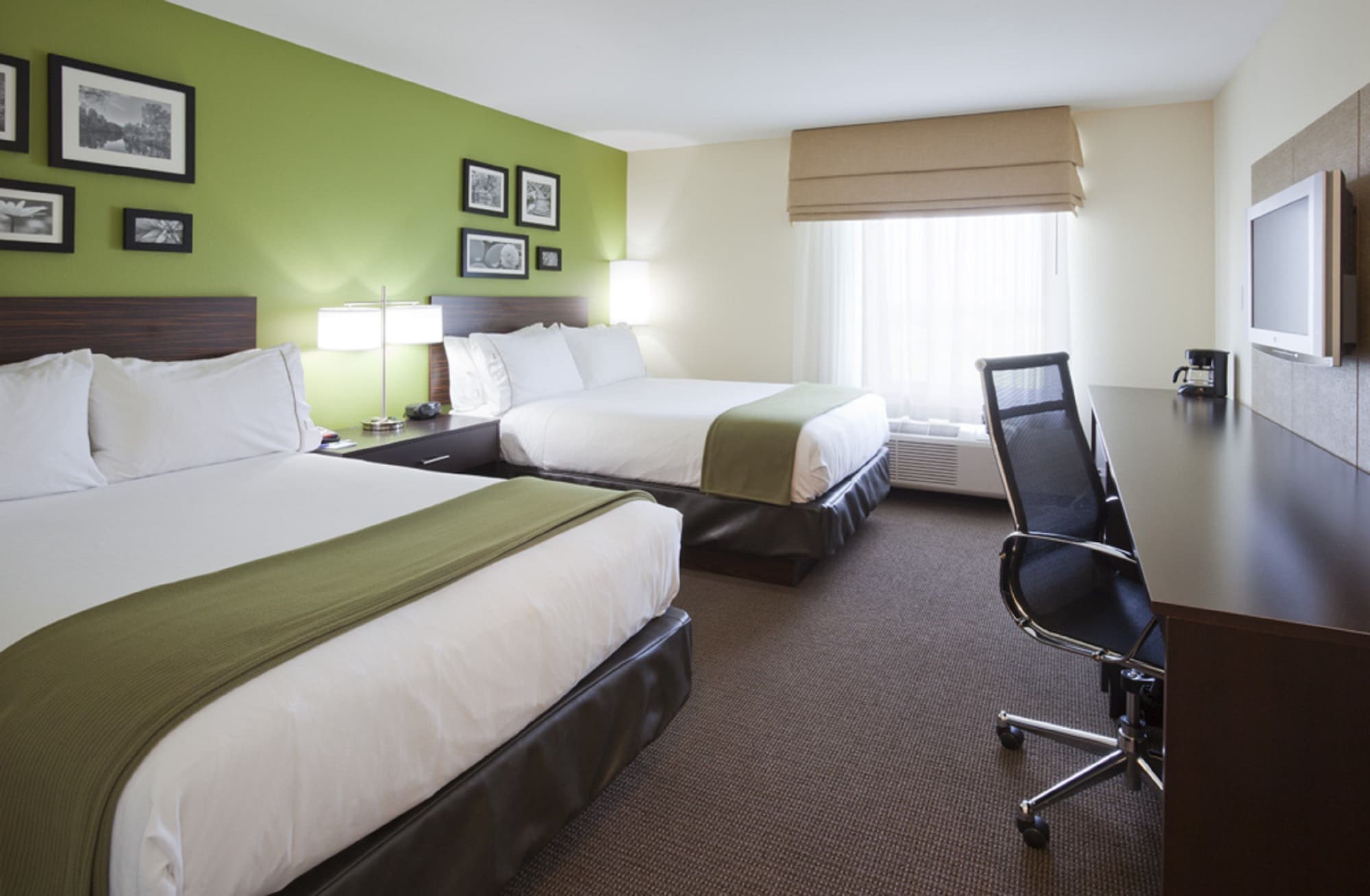 holiday inn express hotel and suites rogers by ihg