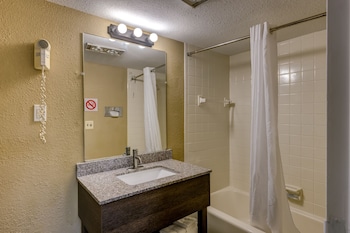 quality inn detroit downtown